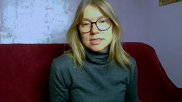 Snapshot of TaylorBre chatting on 11, 10, 2025 TaylorBre online show from 11, 10, 2025