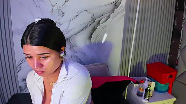 venusowen  online show from 12, 5, 2026