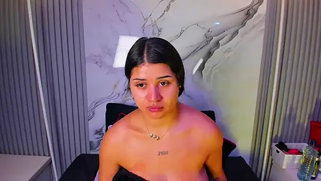 venusowen  online show from 15, 5, 2026