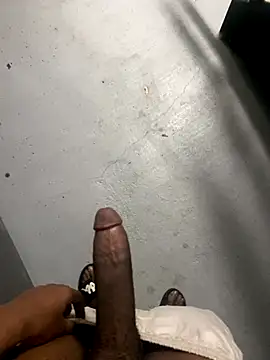 Snapshot of zeekBbc chatting on 3, 11, 2025 zeekBbc online show from 3, 11, 2025