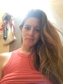 Snapshot of Hanny_24 chatting on 23, 2, 2025 Hanny 24 online show from 23, 2, 2025