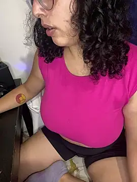 Snapshot of babyluna939 chatting on 15, 3, 2025 babyluna939 online show from 15, 3, 2025