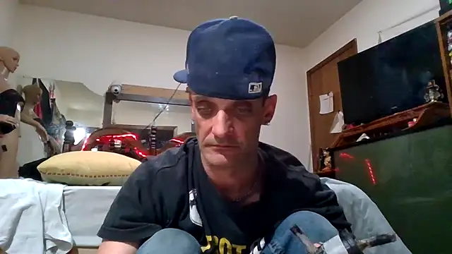 Snapshot of slinginbigD chatting on 7, 5, 2026 slinginbigD online show from 7, 5, 2026
