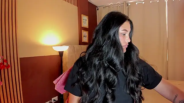 Little Ivy online show from 17, 3, 2026