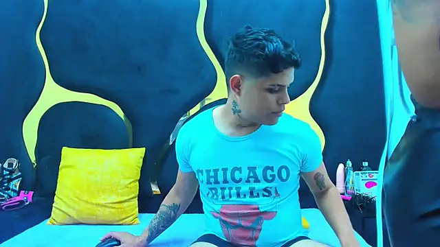 MelissaAndZeuss online show from 12, 3, 2025