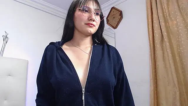 Chloe Brownx online show from 10, 3, 2025