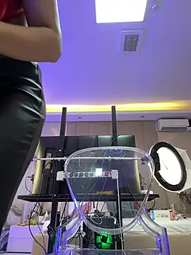 Denise Taylor online show from 5, 1, 2025