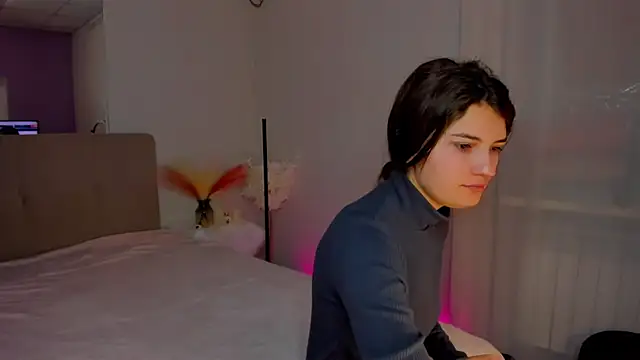 Laura Leee online show from 29, 1, 2025