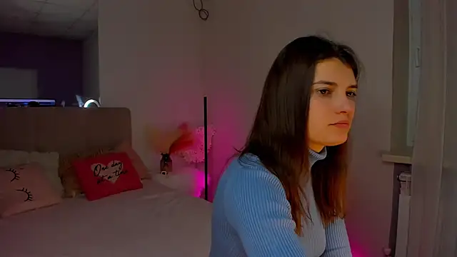 Laura Leee online show from 17, 2, 2025