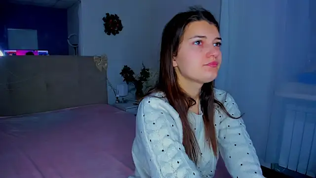 Snapshot of Laura_Leee chatting on 11, 1, 2026 Laura Leee online show from 11, 1, 2026