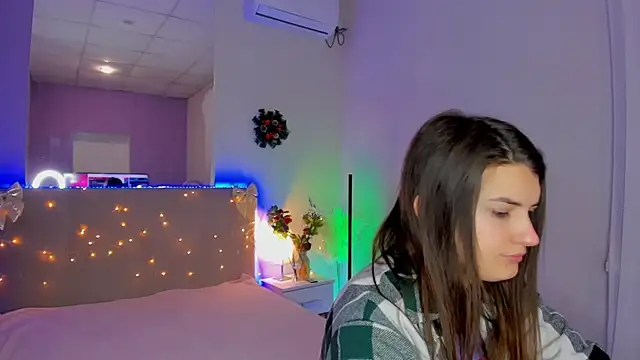 Snapshot of Laura_Leee chatting on 18, 1, 2026 Laura Leee online show from 18, 1, 2026