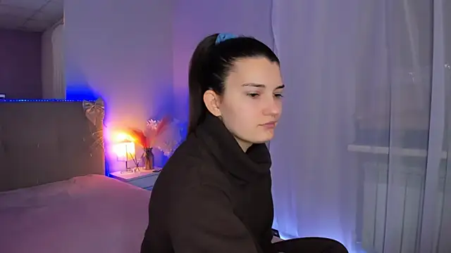 Snapshot of Laura_Leee chatting on 20, 2, 2026 Laura Leee online show from 20, 2, 2026