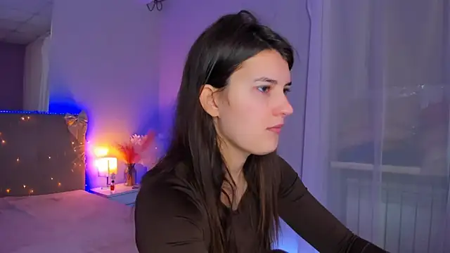 Snapshot of Laura_Leee chatting on 1, 3, 2026 Laura Leee online show from 1, 3, 2026