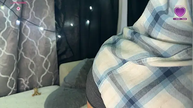 VeronicaRonnieTaylor online show from 11, 10, 2025