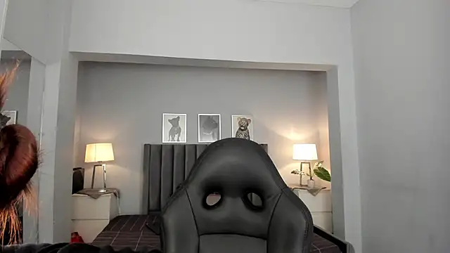 Madie  collins online show from 10, 9, 2025