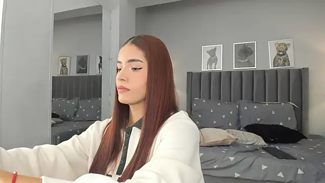 Madie  collins online show from 17, 10, 2025