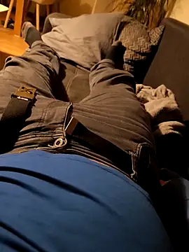 Snapshot of OdinWolf1990 chatting on 3, 12, 2025 OdinWolf1990 online show from 3, 12, 2025