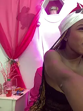 Snapshot of clhoe_miller1 chatting on 12, 12, 2024 clhoe miller1 online show from 12, 12, 2024