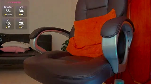 MrLonely02 online show from 4, 2, 2025