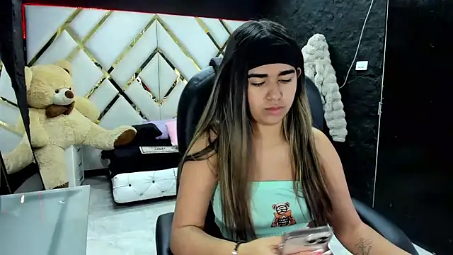 NahomiConnor  online show from 18, 12, 2025