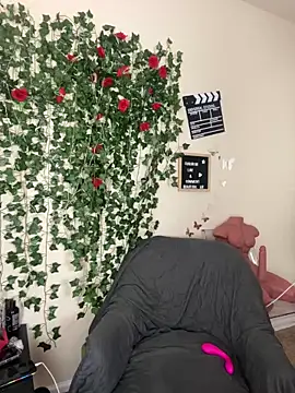 butterflybootyy online show from 27, 2, 2025