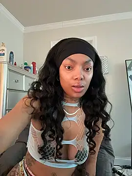 butterflybootyy online show from 7, 3, 2026