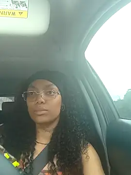 Snapshot of butterflybootyy chatting on 28, 4, 2026 butterflybootyy online show from 28, 4, 2026