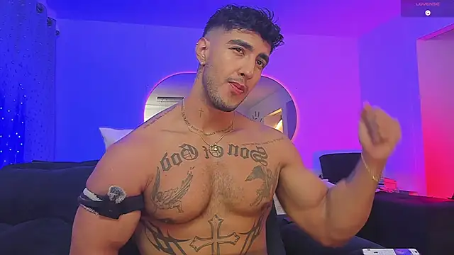 Snapshot of JACOB_MARTINS chatting on 28, 2, 2025 JACOB MARTINS online show from 28, 2, 2025