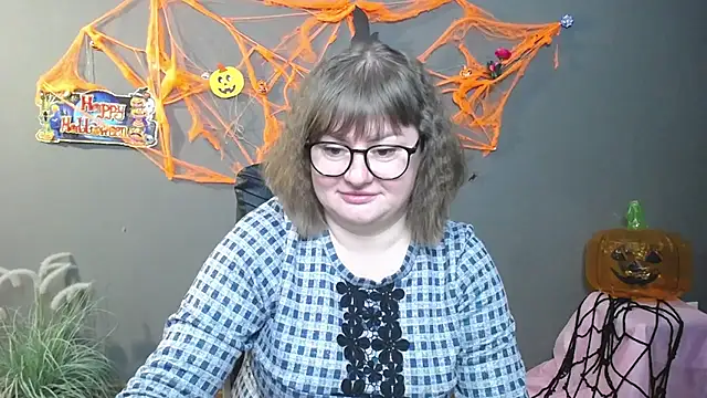 Snapshot of ZannaDreil chatting on 31, 10, 2025 ZannaDreil online show from 31, 10, 2025