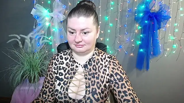 Snapshot of ZannaDreil chatting on 10, 11, 2025 ZannaDreil online show from 10, 11, 2025