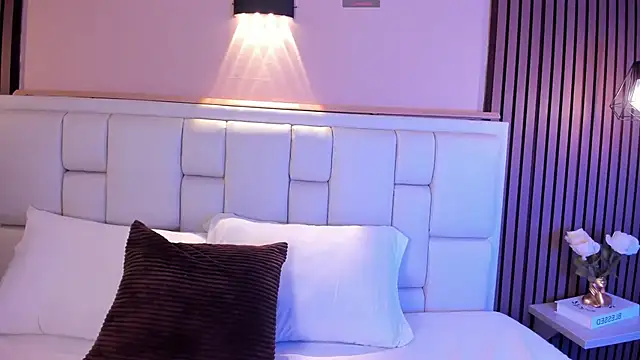 Snapshot of AvyMilton chatting on 22, 5, 2026 AvyMilton online show from 22, 5, 2026