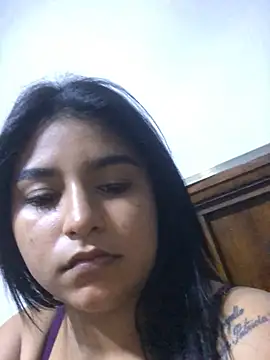 Snapshot of SINUECASTILLO chatting on 8, 3, 2025 SINUECASTILLO online show from 8, 3, 2025