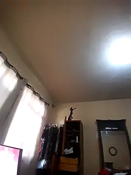 Snapshot of SINUECASTILLO chatting on 4, 10, 2025 SINUECASTILLO online show from 4, 10, 2025