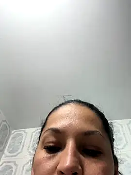 Snapshot of michel_ex33 chatting on 18, 12, 2025 michel ex33 online show from 18, 12, 2025