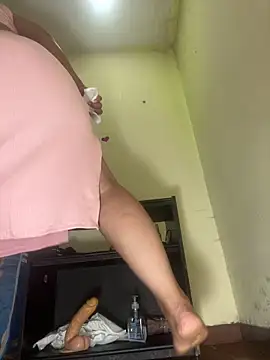 Snapshot of michel_ex33 chatting on 5, 2, 2026 michel ex33 online show from 5, 2, 2026