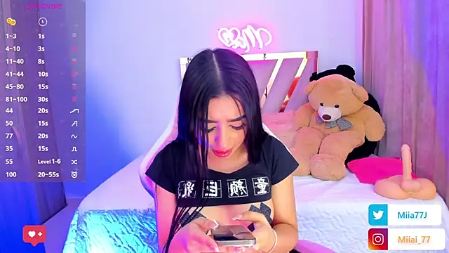 Snapshot of Miia77_ chatting on 19, 9, 2025 Miia77 online show from 19, 9, 2025