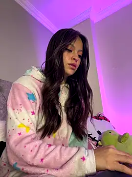 LucyEvans  online show from 30, 10, 2025