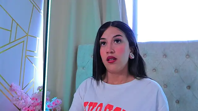 Snapshot of JulessCornett chatting on 13, 1, 2025 JulessCornett online show from 13, 1, 2025