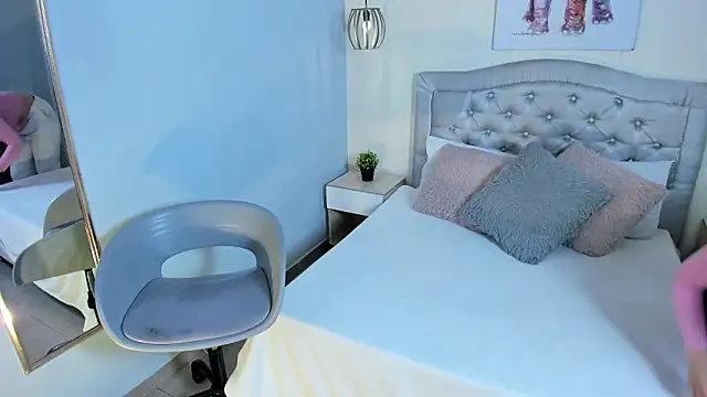 escarleth   online show from 2, 2, 2026