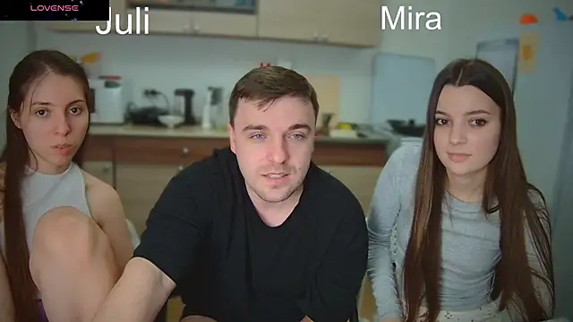 fcjuicy pussy online show from 6, 3, 2025