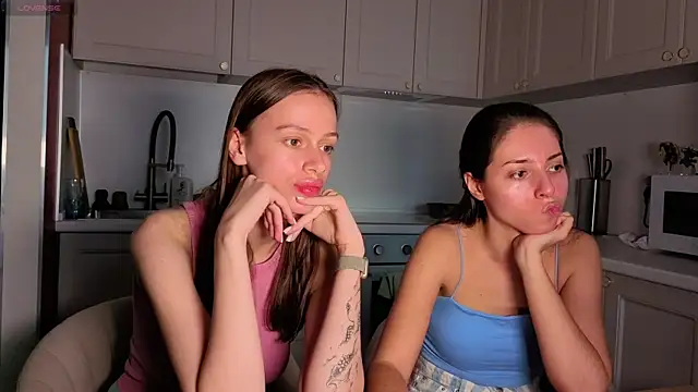 fcjuicy pussy online show from 9, 10, 2025