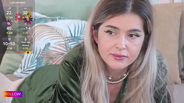 Sarah-Hart online show from 4, 3, 2025