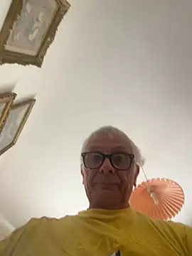 Snapshot of 4n4l1zz4m1 chatting on 22, 4, 2026 4n4l1zz4m1 online show from 22, 4, 2026