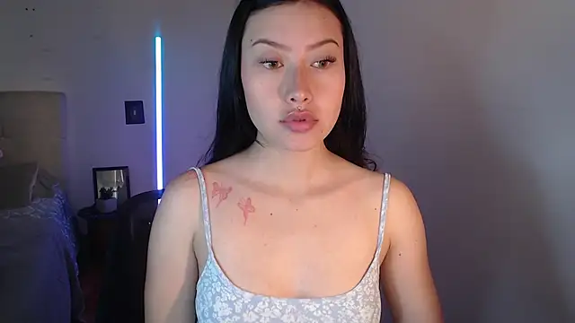 Emilyswan04 online show from 18, 1, 2025