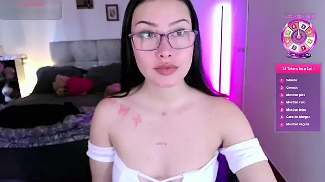 Emilyswan04 online show from 8, 10, 2025