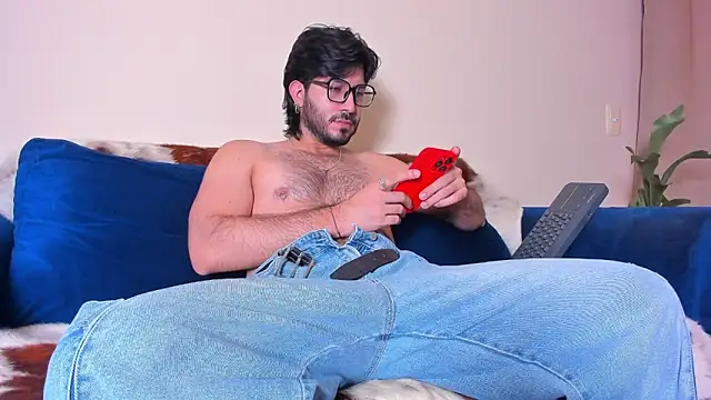 Snapshot of Ackerman_Eren_ chatting on 24, 1, 2025 Ackerman Eren online show from 24, 1, 2025