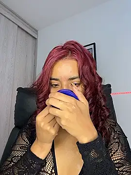 Laura fernandezII online show from 14, 1, 2026