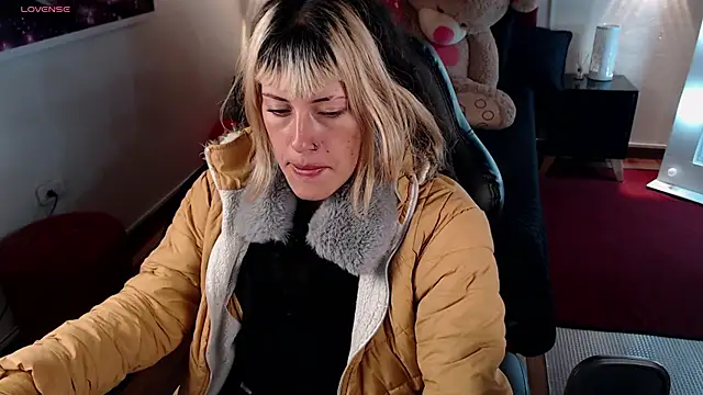  sharlotte777 online show from 18, 2, 2025