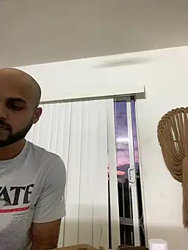 islandvybee55 online show from 18, 1, 2025