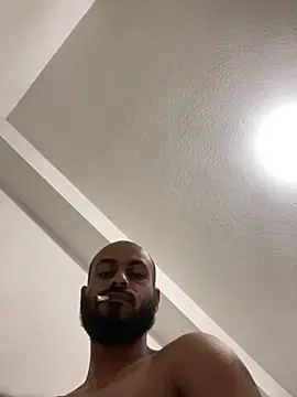 islandvybee55 online show from 9, 3, 2025